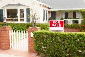 older home for sale that could use new exterior paint